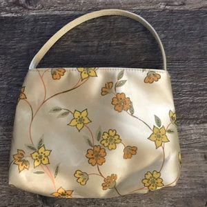 Vintage clutch floral